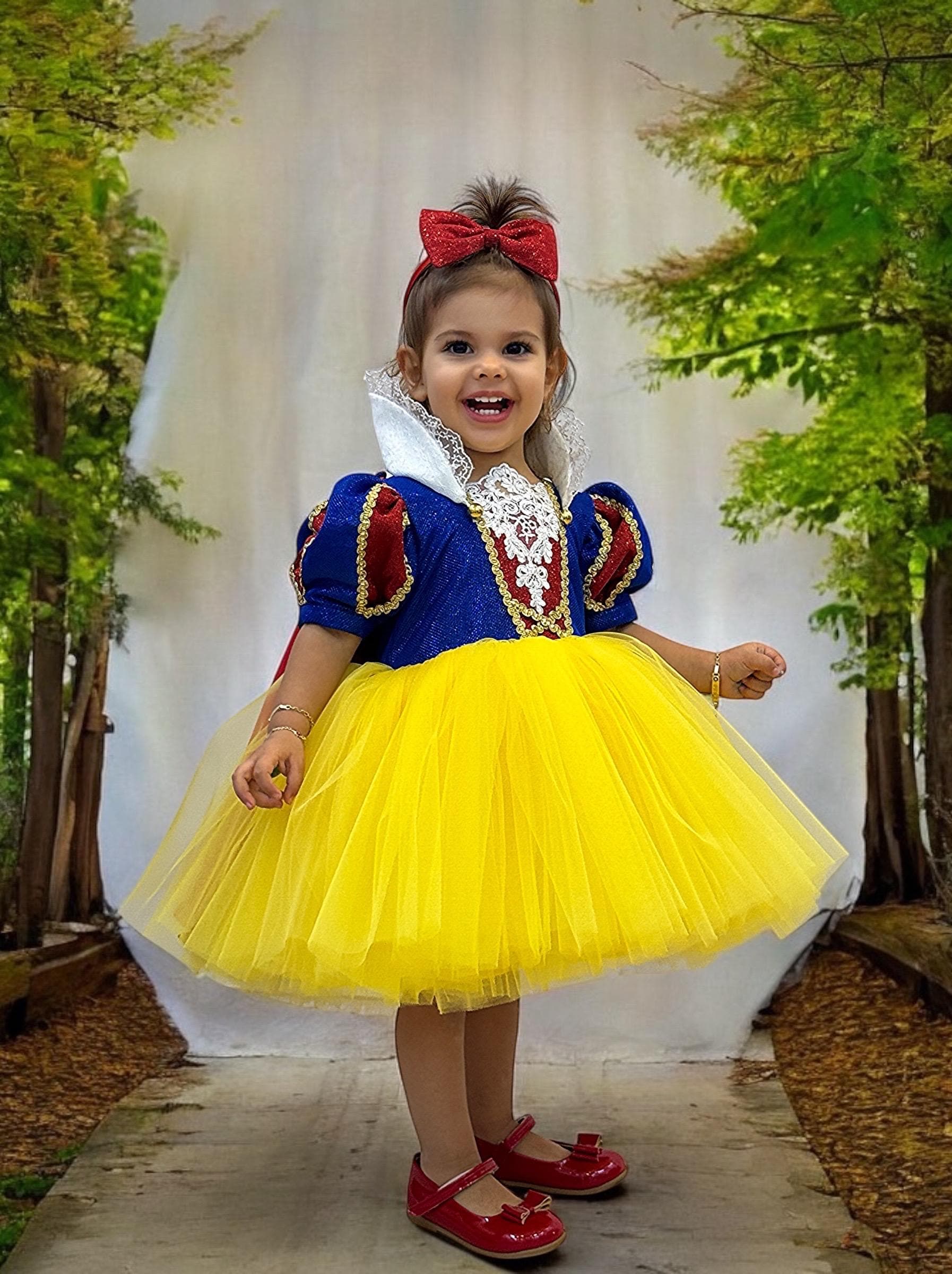 Ball Gown Flower Girl Dress for Baby Girls with Satin Ribbon and Layered Tulle Skirt, Perfect for Ceremonies Ball Gown Flower Girl Dress for Baby Girls with Satin Ribbon and Layered Tulle Skirt, Perfect for Ceremonies