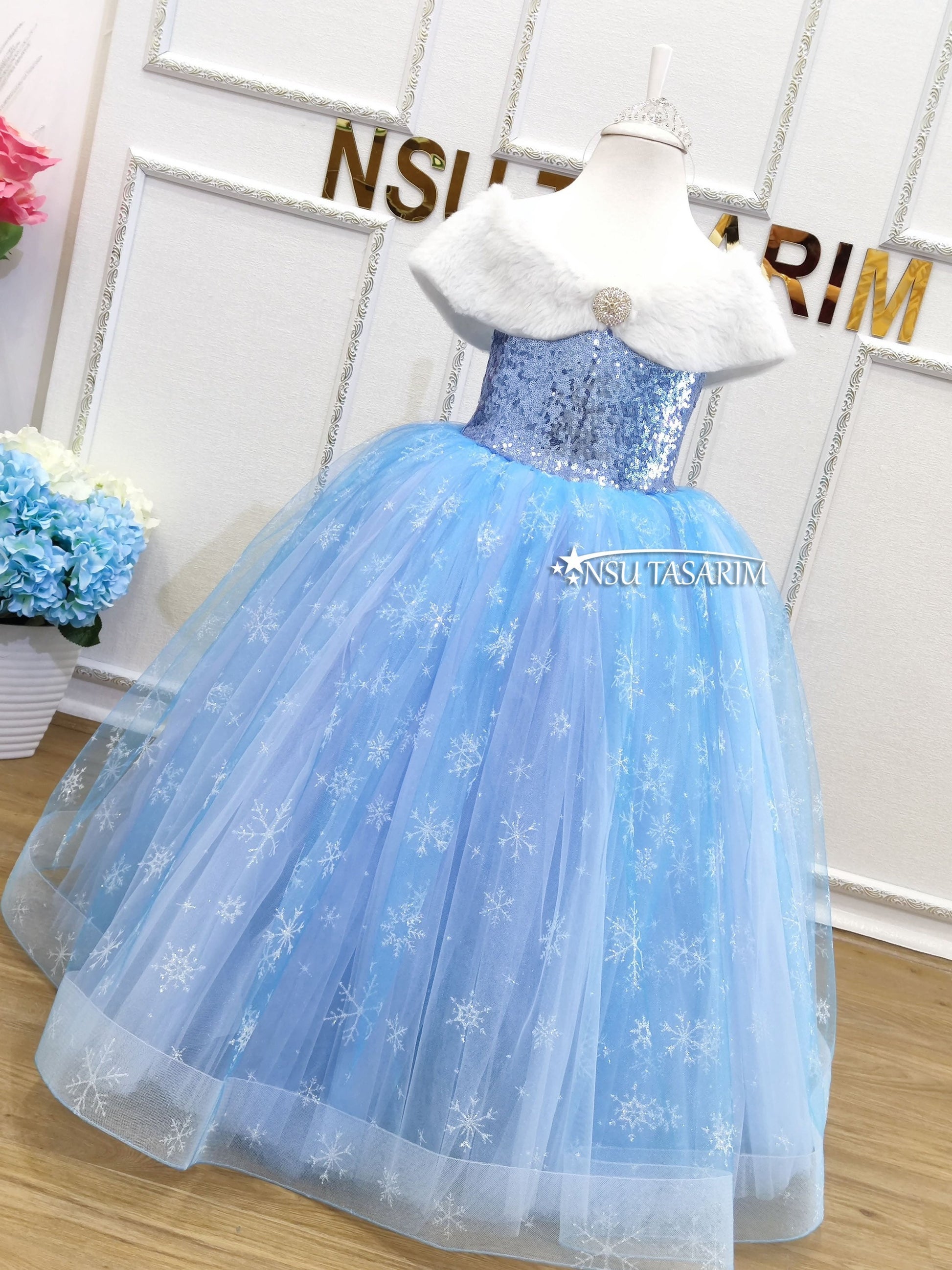 Princess frozen dress . Baby girl dress. princess elsa dress.