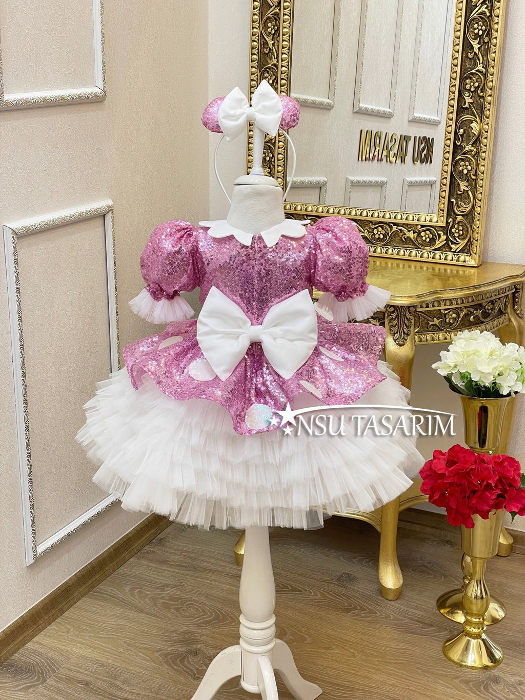 Minnie pink costume and dress. Sparkle minnie dress. Minnie birthday dress. Baby girl dress. For special occasion. Handmade!