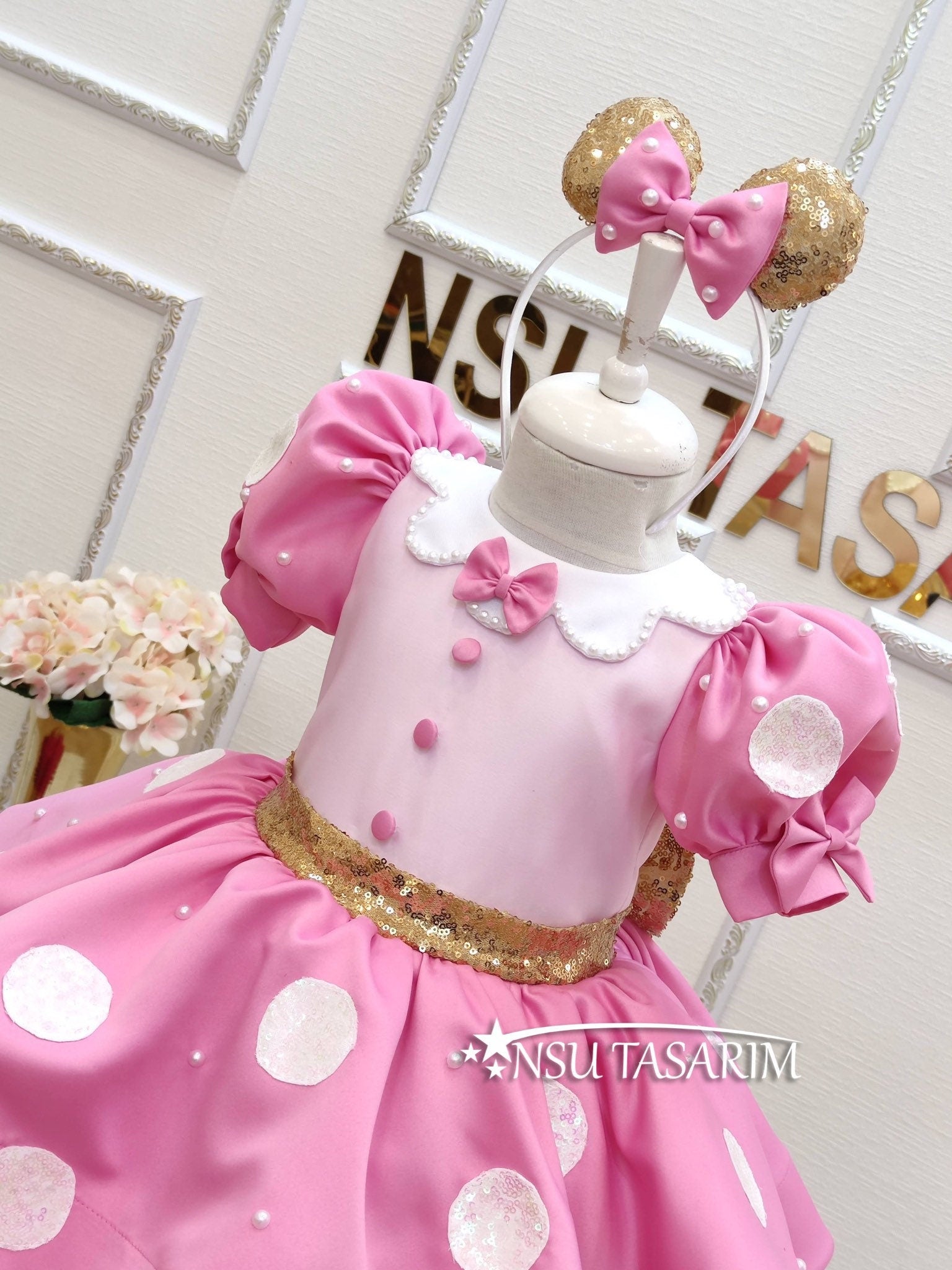 Pearl embellished pink Minnie Mouse theme birthday dress for toddler