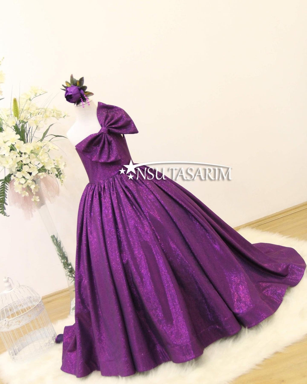 Baby girl princess purple party dress. Purple shiny dress.