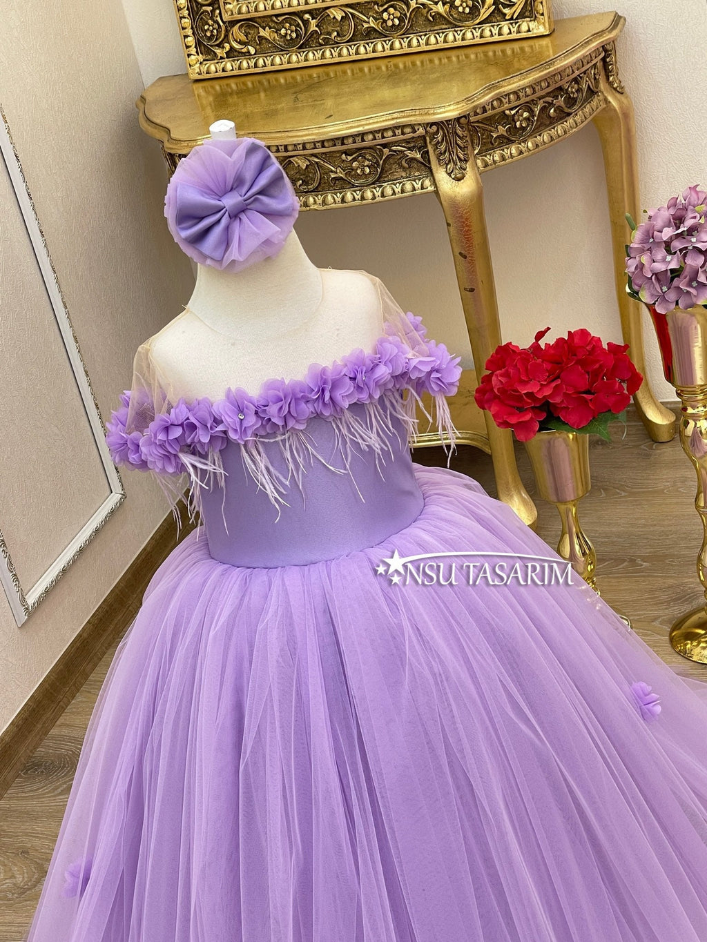 Lavender baby girl dress. Baby party dress. 1st birthday dress baby girl. Flower girl dress lilac lavender birthday dress toddler. Handmade!