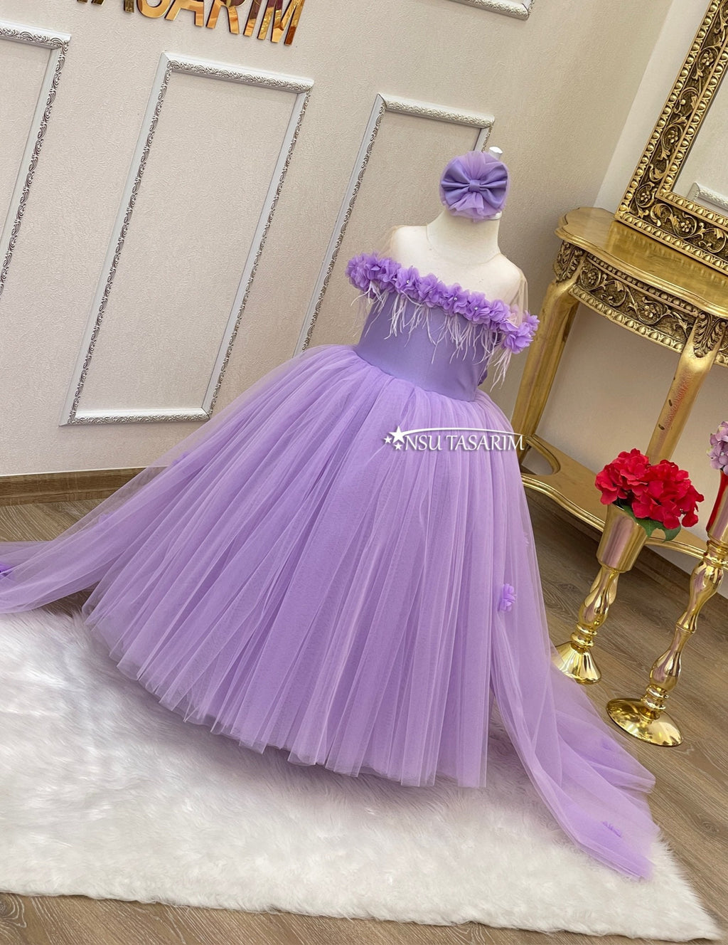 Lavender baby girl dress. Baby party dress. 1st birthday dress baby girl. Flower girl dress lilac lavender birthday dress toddler. Handmade!