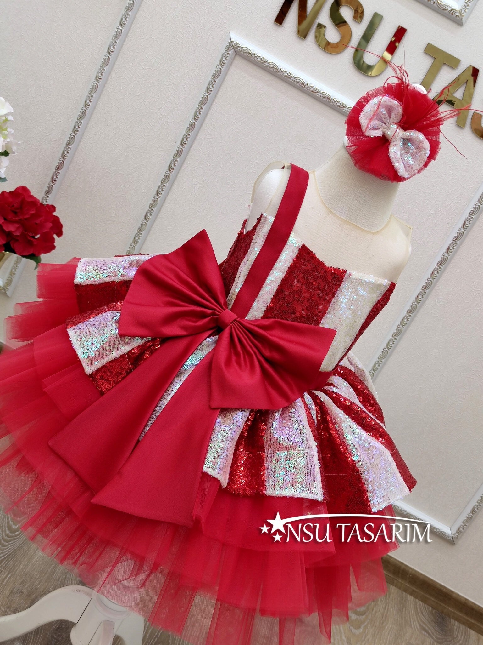 Christmas dress. Sugar cane dress. Baby girl dress. Holiday dress. Sparkle Christmas dress. Noelle dress. For special occasion. Handmade!