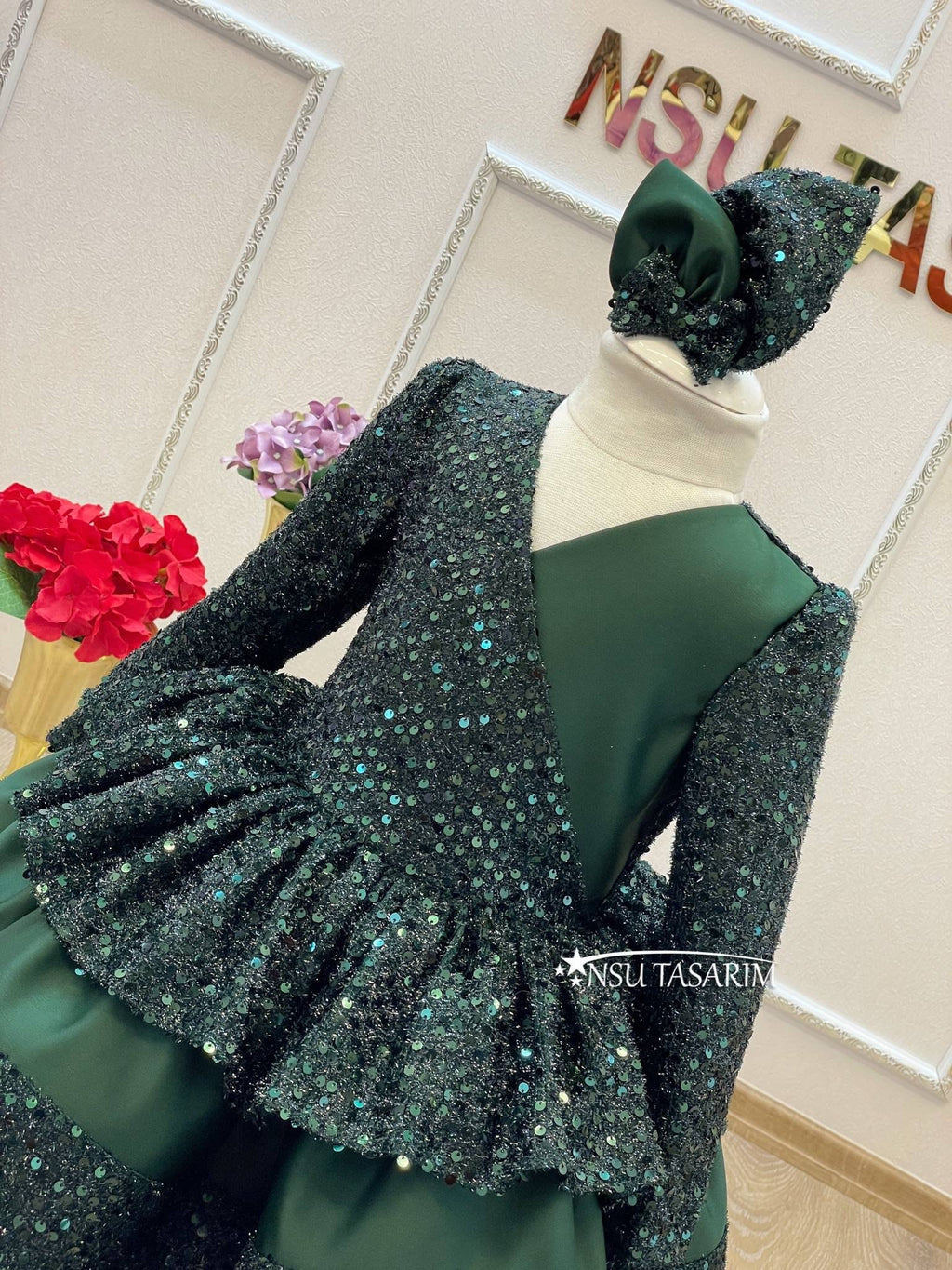Emerald green dress. Christmas dress. Baby Girl Dress Emerald Green dress. Sparkle sequin fabrics emerald. for special occasion. Handmade!