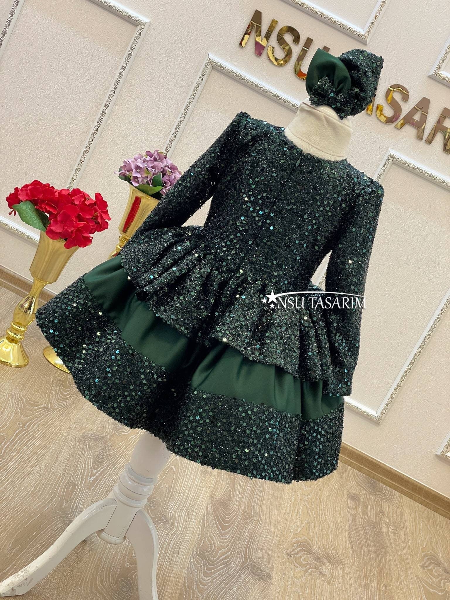 Emerald green dress. Christmas dress. Baby Girl Dress Emerald Green dress. Sparkle sequin fabrics emerald. for special occasion. Handmade!