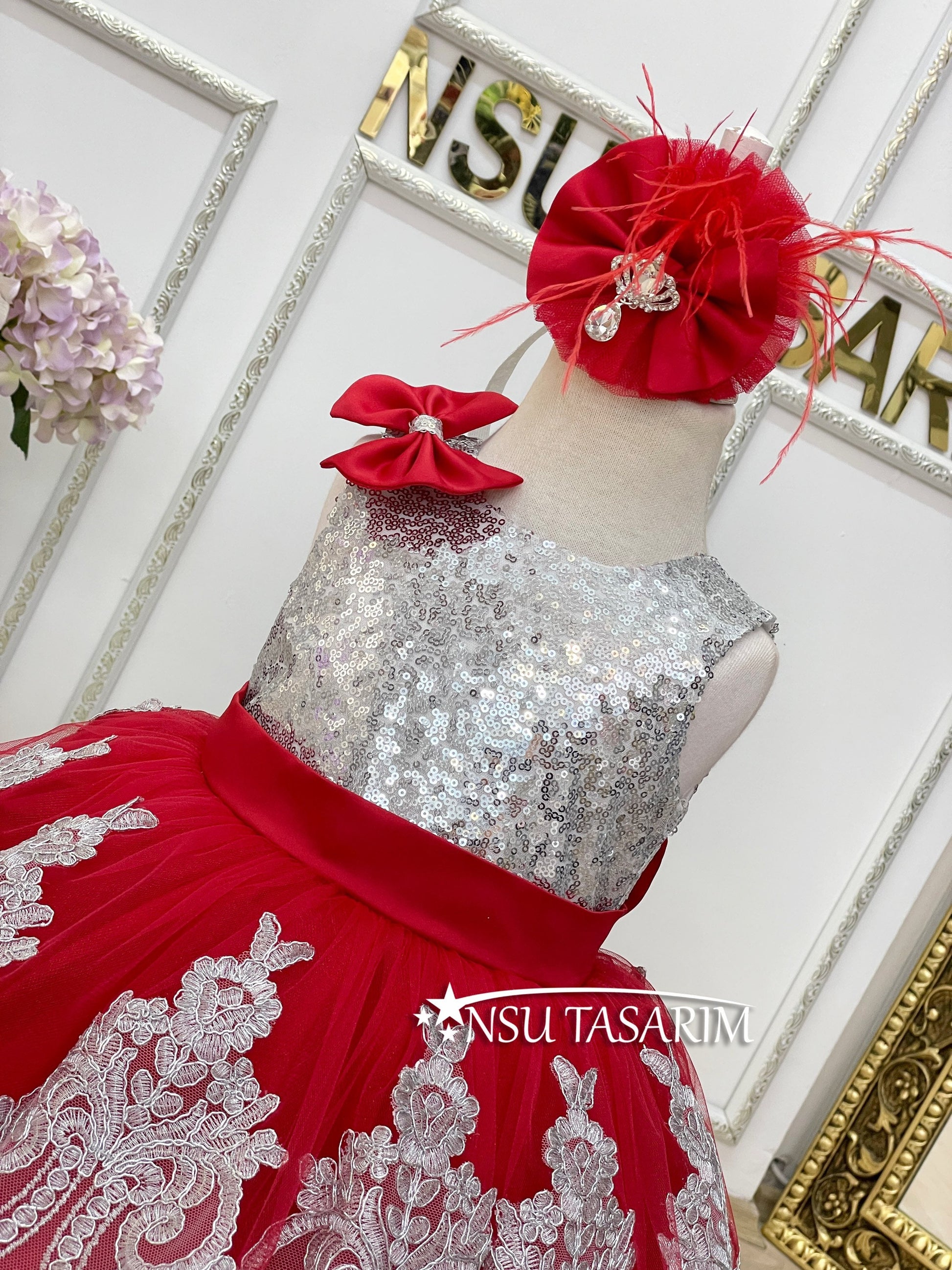 Silver red baby girl dress. Silver lace dress.Sparkle Baby girl dress.  Christmast dress.