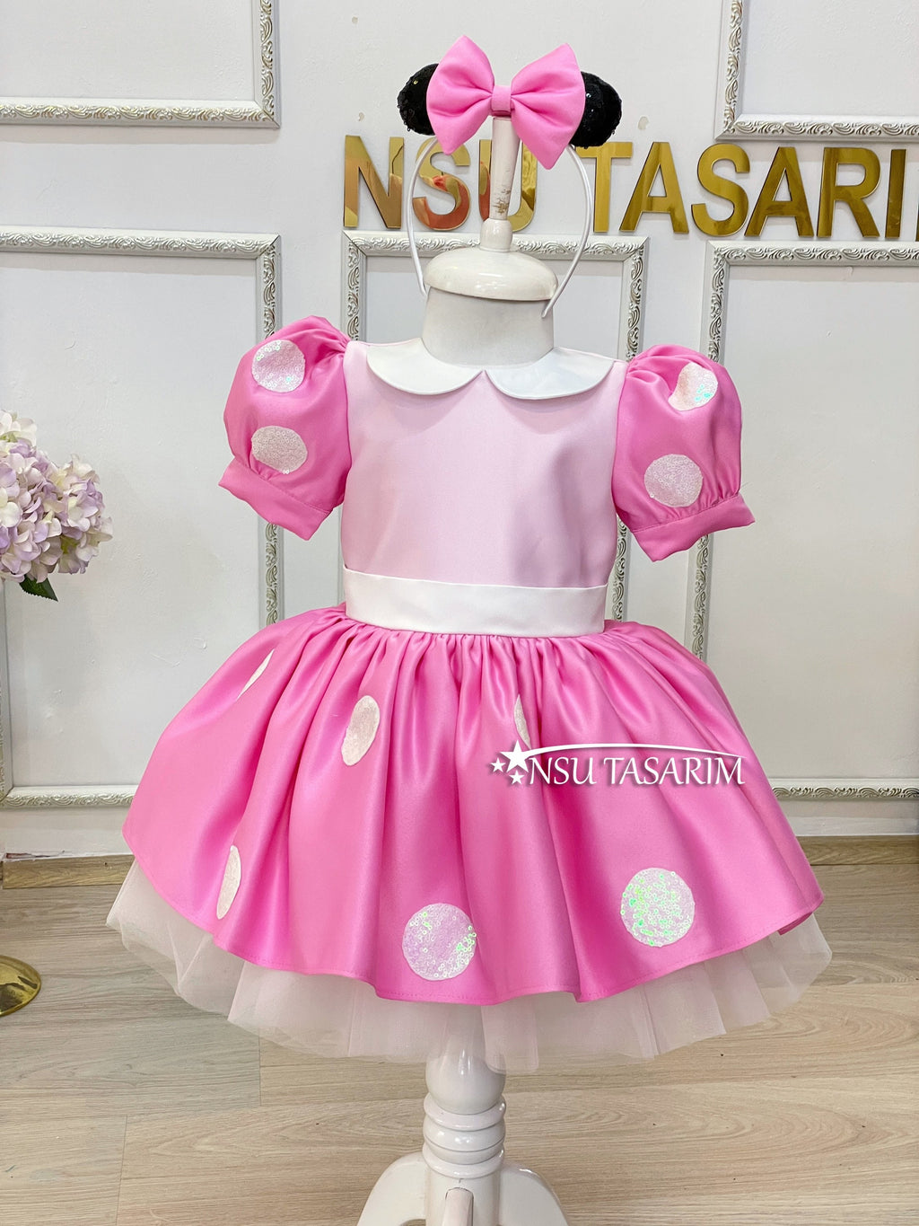 Pink Minnie Mouse dress. Baby girl dress. Minnie mouse birthday dress.