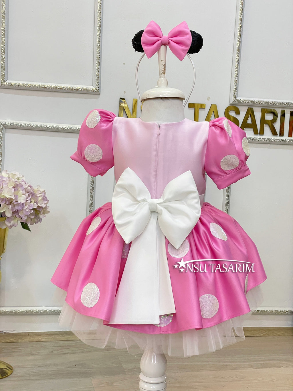 Pink Minnie Mouse dress back side full size