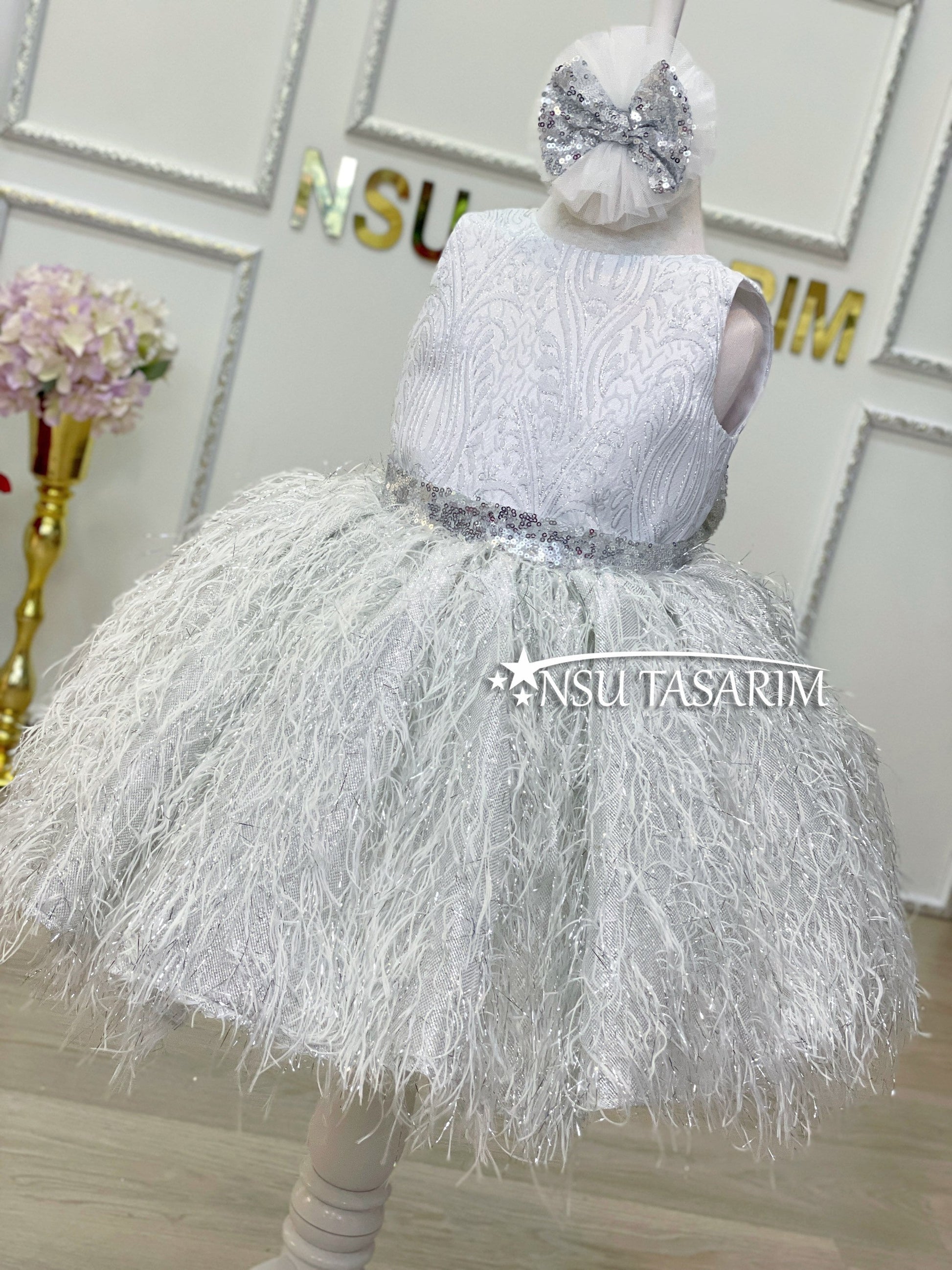 Silver baby girl dress. silver sparkle and feather skirt. Silver brithday dress. Birthday tutu dress. Silver shiny dress. Handmade!