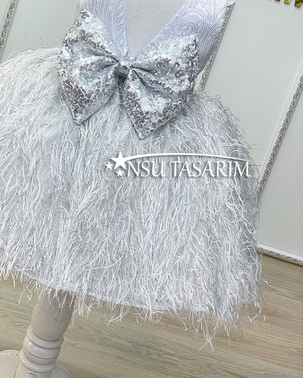 Silver baby girl dress. silver sparkle and feather skirt. Silver brithday dress. Birthday tutu dress. Silver shiny dress. Handmade!