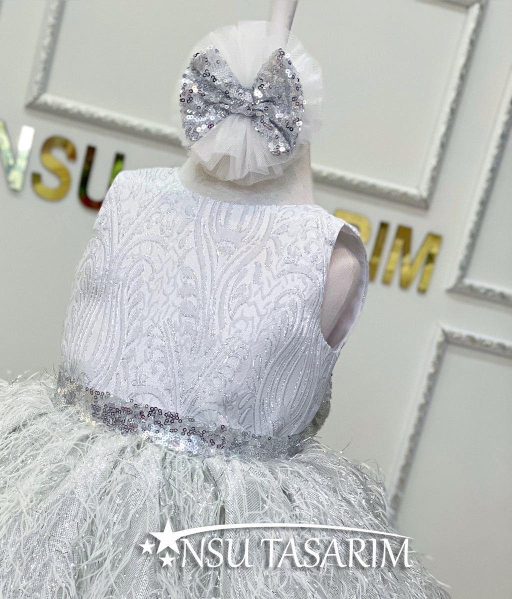 Silver baby girl dress. silver sparkle and feather skirt. Silver brithday dress. Birthday tutu dress. Silver shiny dress. Handmade!