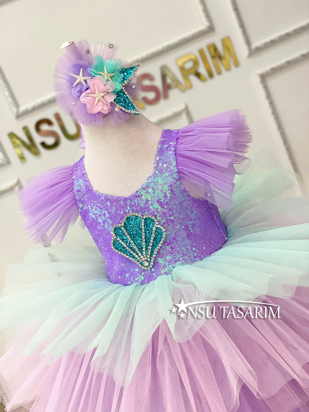 Mermaid dress front upper part detail