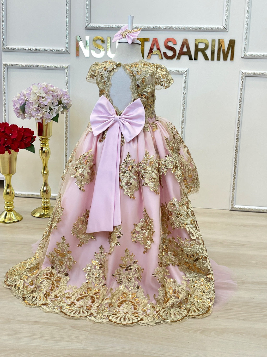 Baby girl dress. Pink gold. Sparkle gold lace. For special occasion