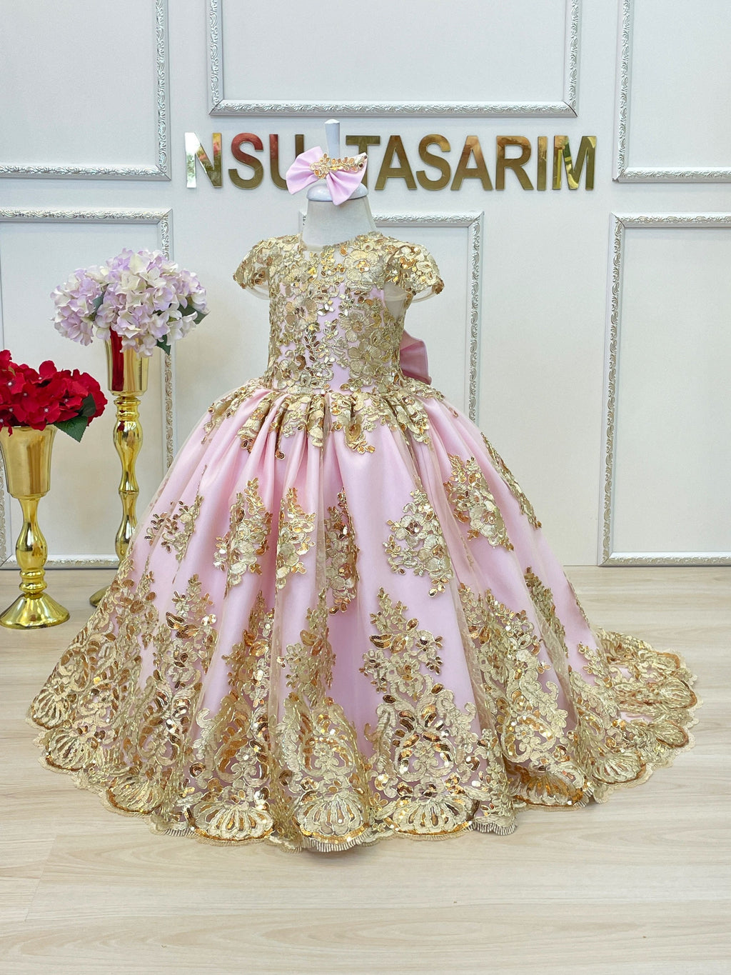 Full lenght Long tail high low, princess gown, couture gown.