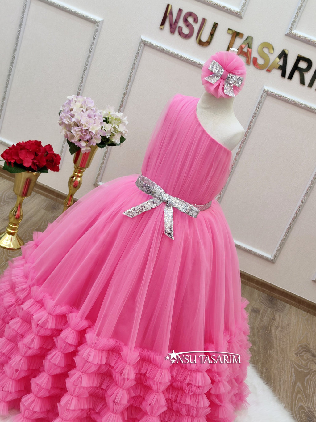 Baby girl dress. Hot pink and silver. Flower girl dress. Party dress. Baby girl Hot pink dress. For special occasion.