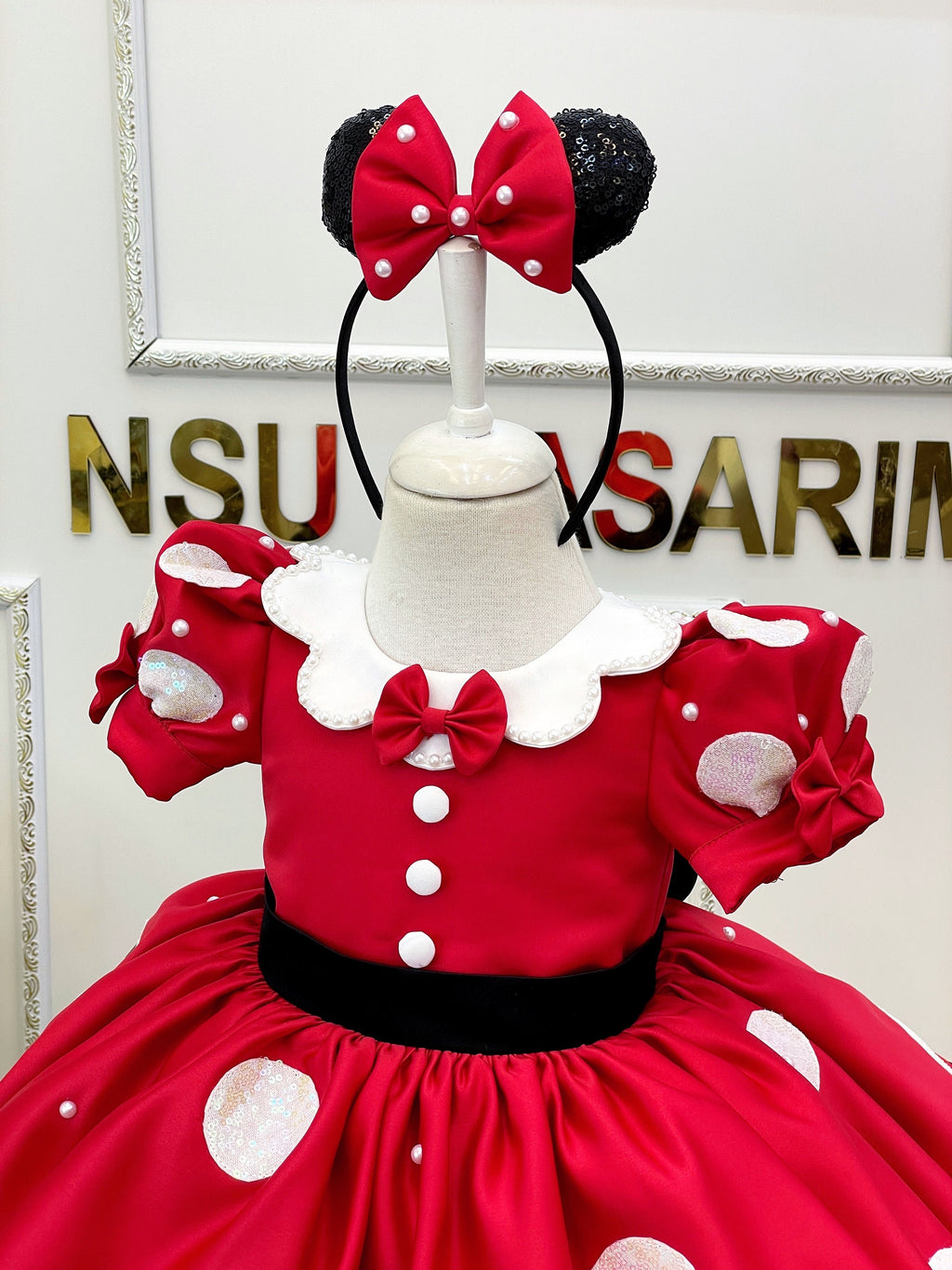 Red Minnie dress for toddler. Baby girl dress. Minnie birthday dress. Sparkle and pearl minnie dress. For special occasion. Handmade!