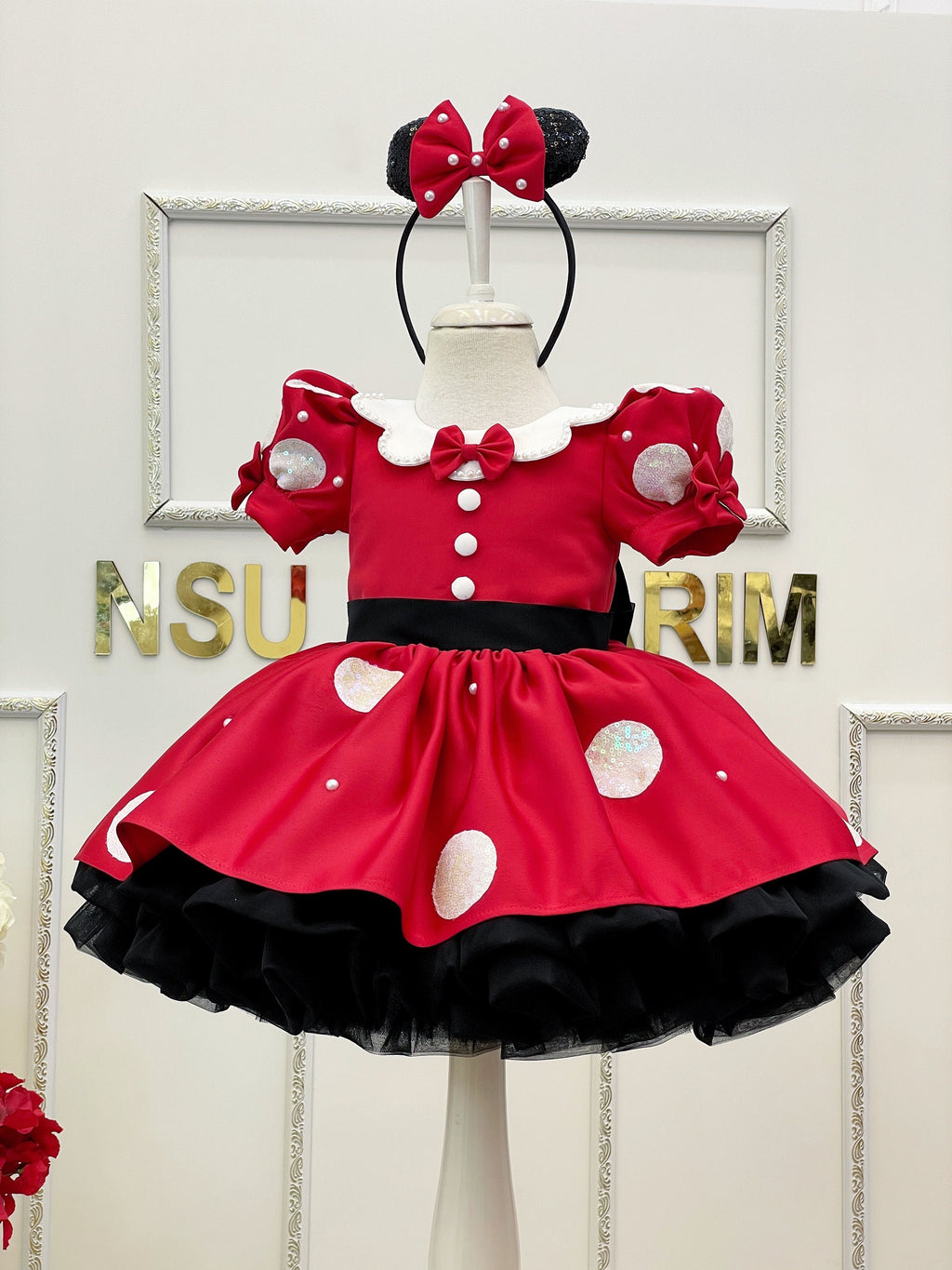 Red Minnie dress for toddler. Baby girl dress. Minnie birthday dress. Sparkle and pearl minnie dress. For special occasion. Handmade!