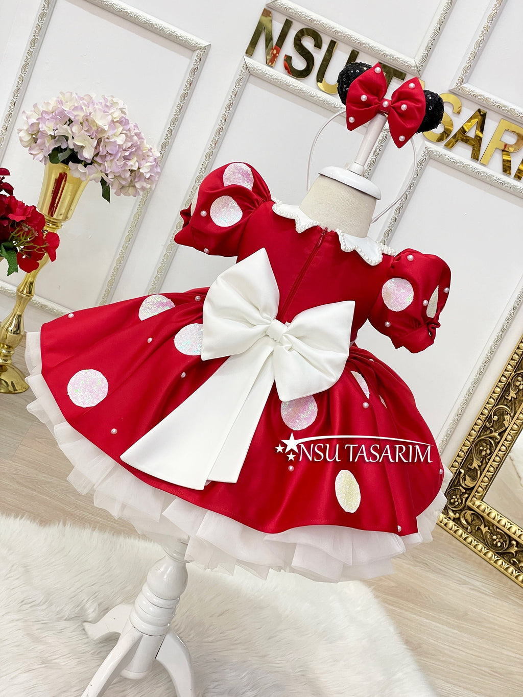 Red Minnie Mouse dress back