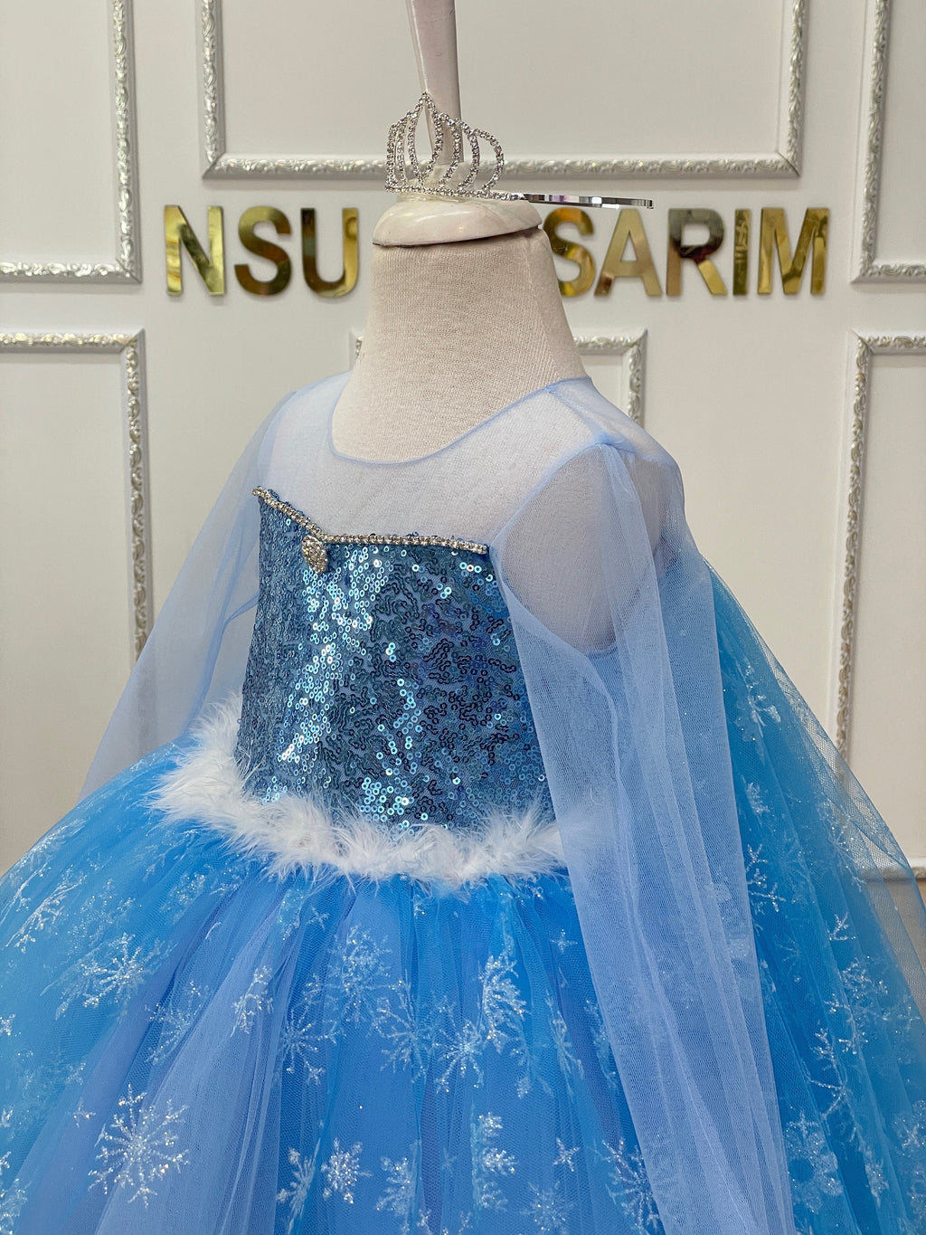Princess Frozen dress Short Version, Elsa costume, Frozen elsa baby girl dress, Elsa flower girl dress. knee length elsa costume birthday.