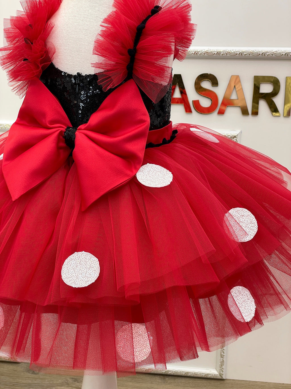 Red Minnie dress. Baby girl dress. Minnie birthday dress. Minnie red costume. For special occasion. Handmade!