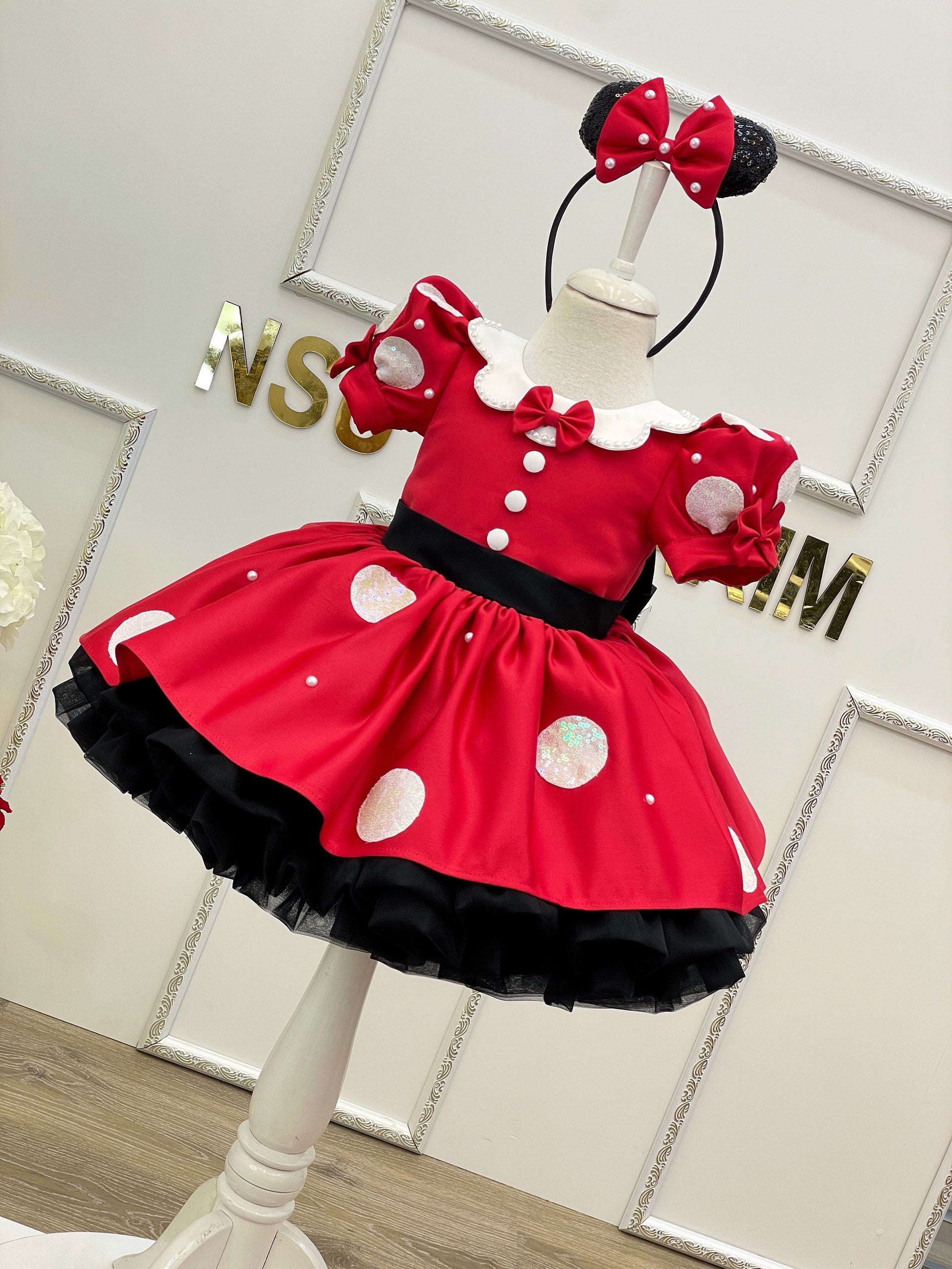 Red Minnie dress for toddler. Baby girl dress. Minnie birthday dress. Sparkle and pearl minnie dress. For special occasion. Handmade!
