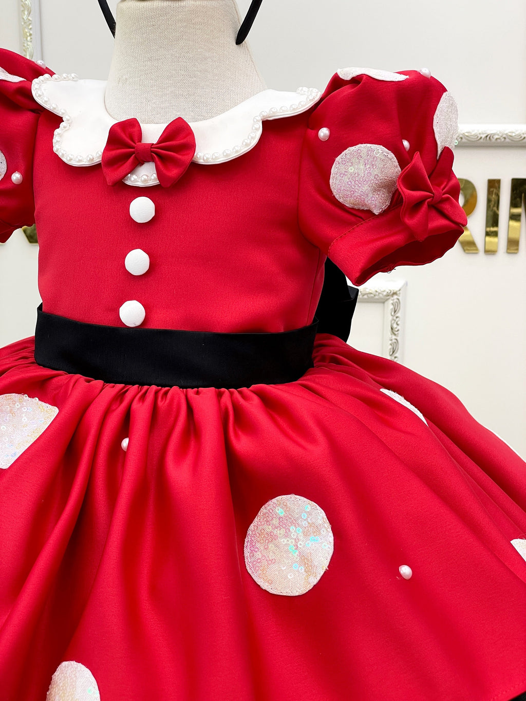 Red Minnie dress for toddler. Baby girl dress. Minnie birthday dress. Sparkle and pearl minnie dress. For special occasion. Handmade!