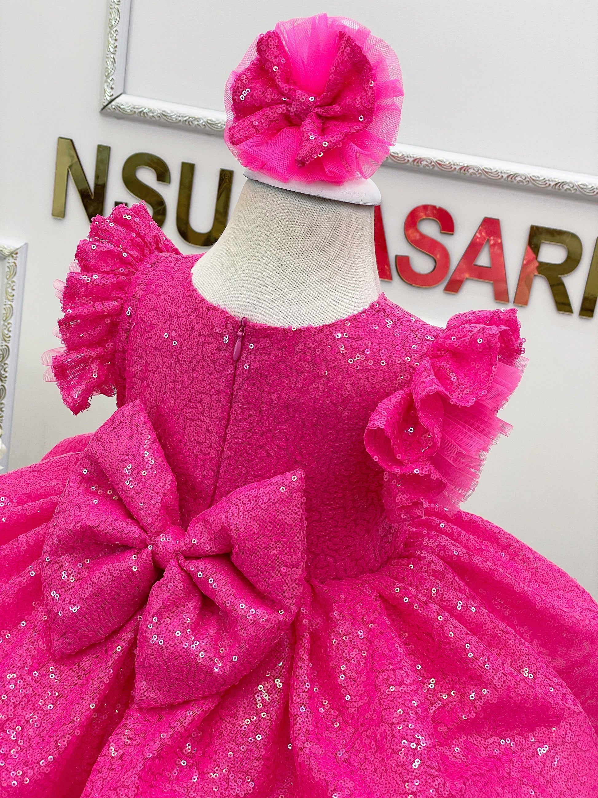 Neon fuchsia Baby girl dress. Girl party dress. Sparkle neon fuchsia . For special occasion, barbie theme dress.
