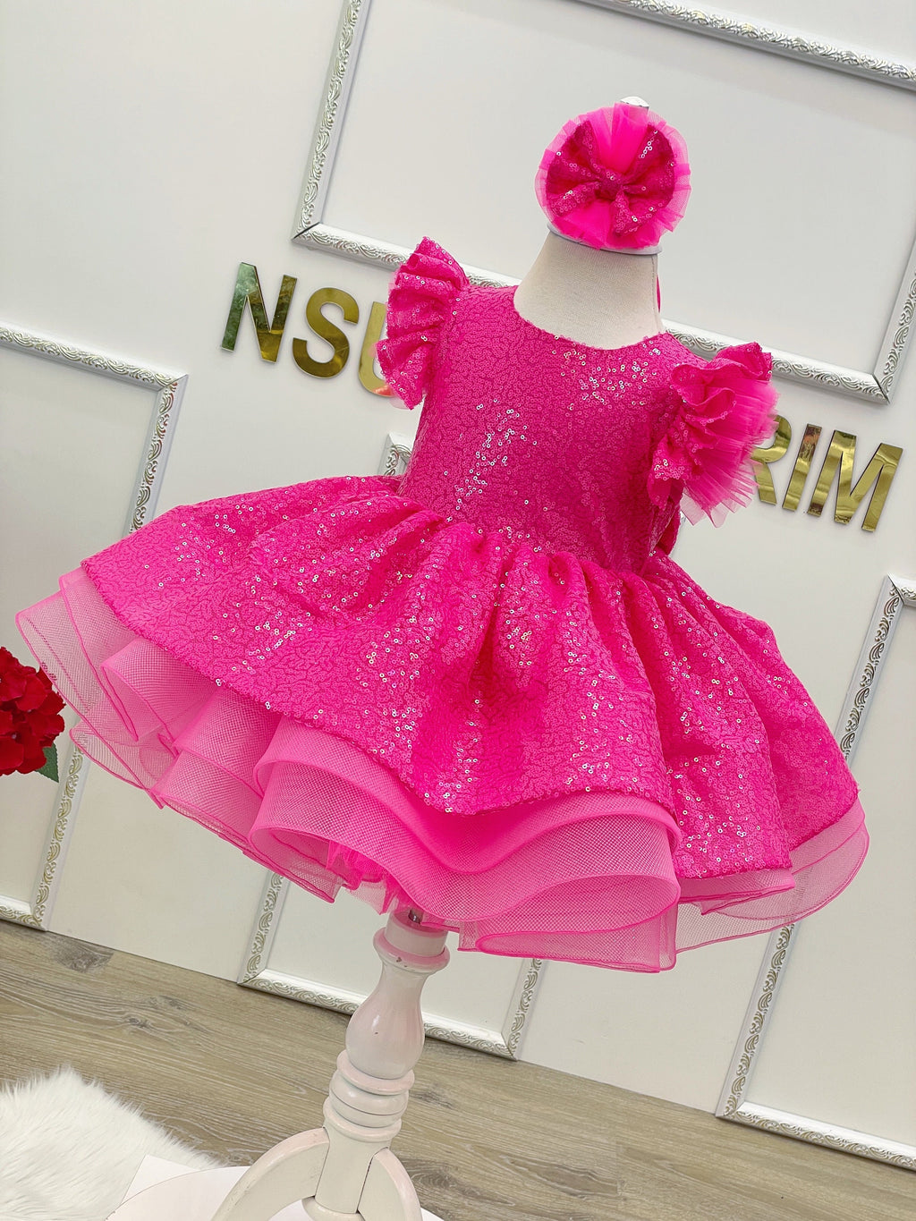 Neon fuchsia Baby girl dress. Girl party dress. Sparkle neon fuchsia . For special occasion, barbie theme dress.