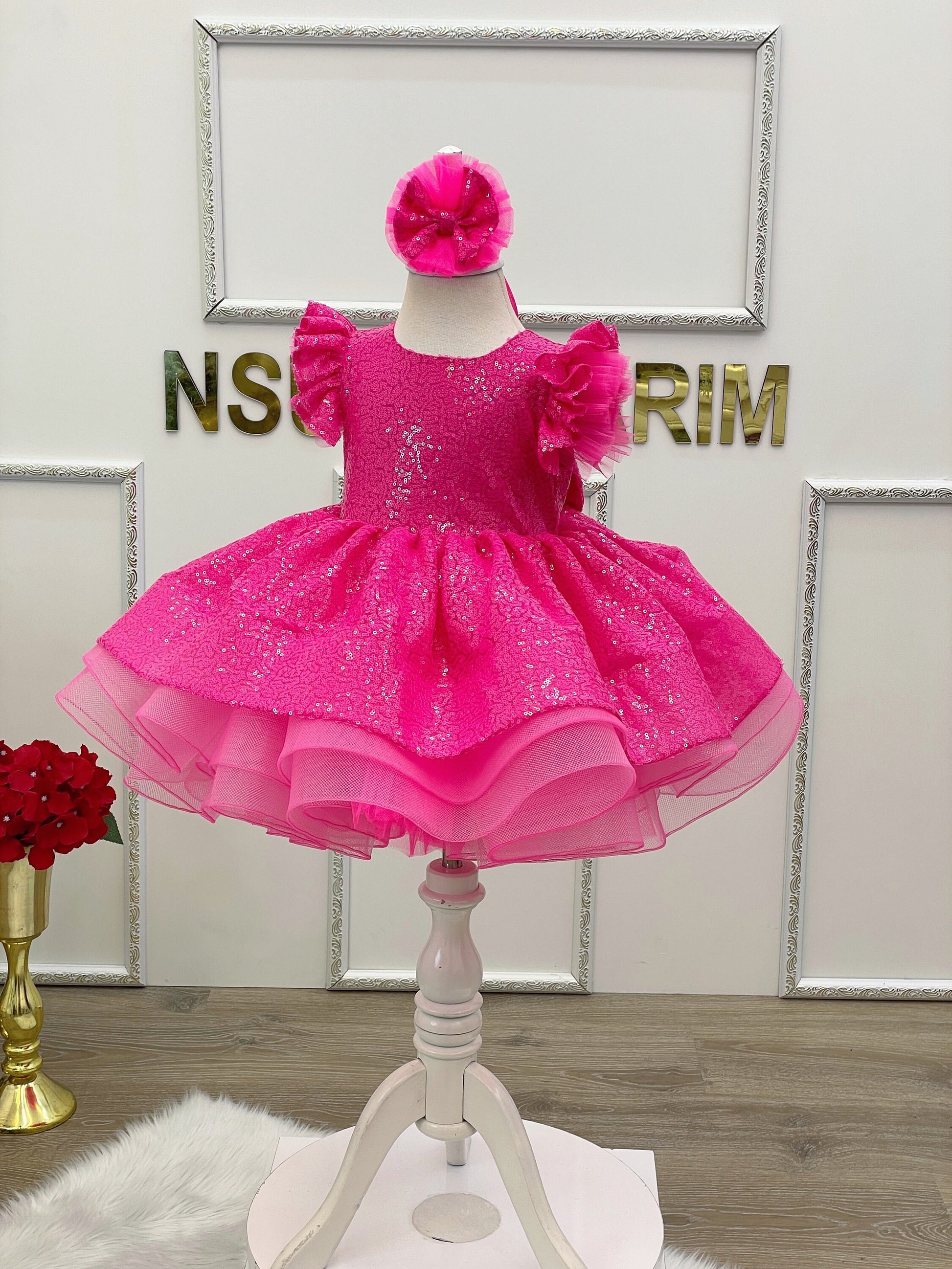 Neon fuchsia Baby girl dress. Girl party dress. Sparkle neon fuchsia . For special occasion, barbie theme dress.