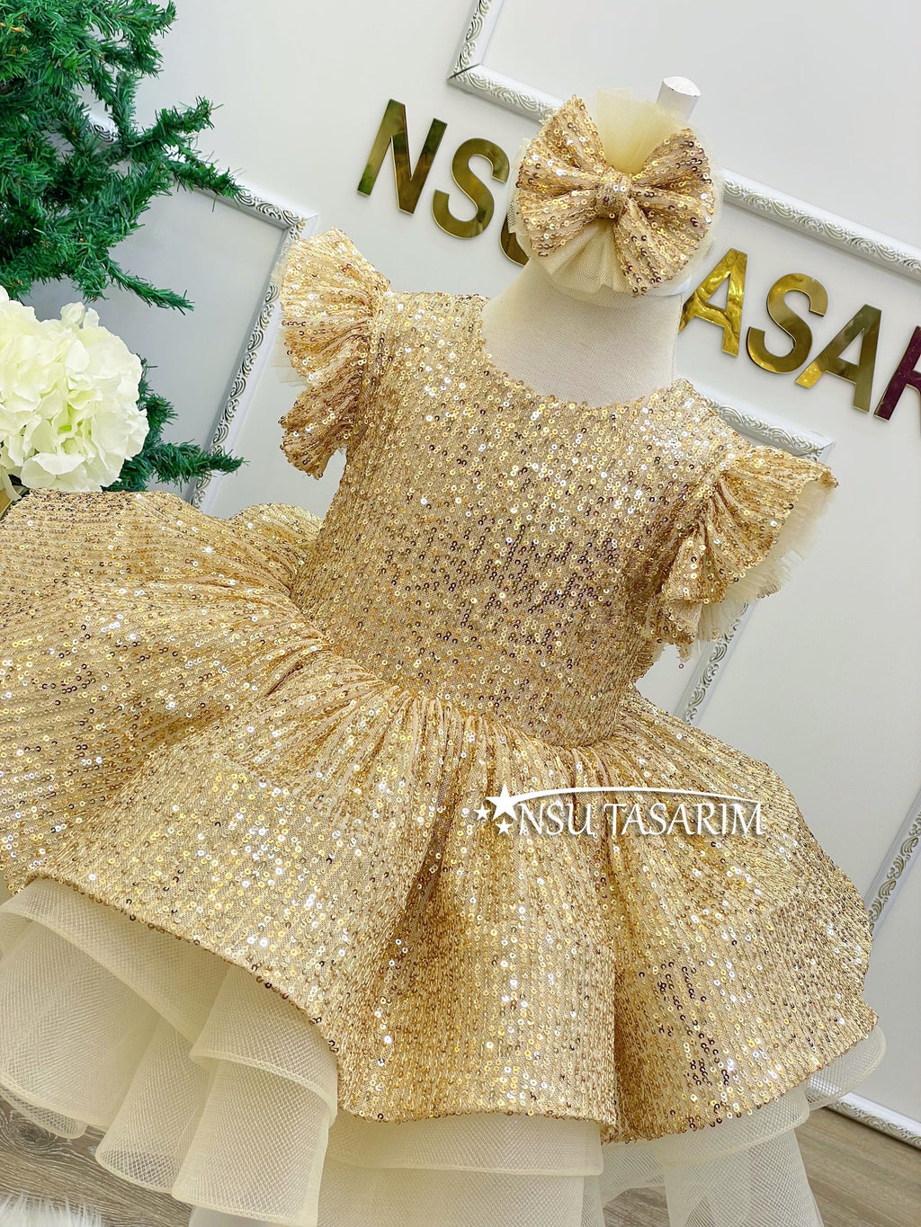 Shimmer in Style: Our Gold Sequin Holiday Dress for Girls, Glittering in Gold Christmas Dress for Your Little Princess.