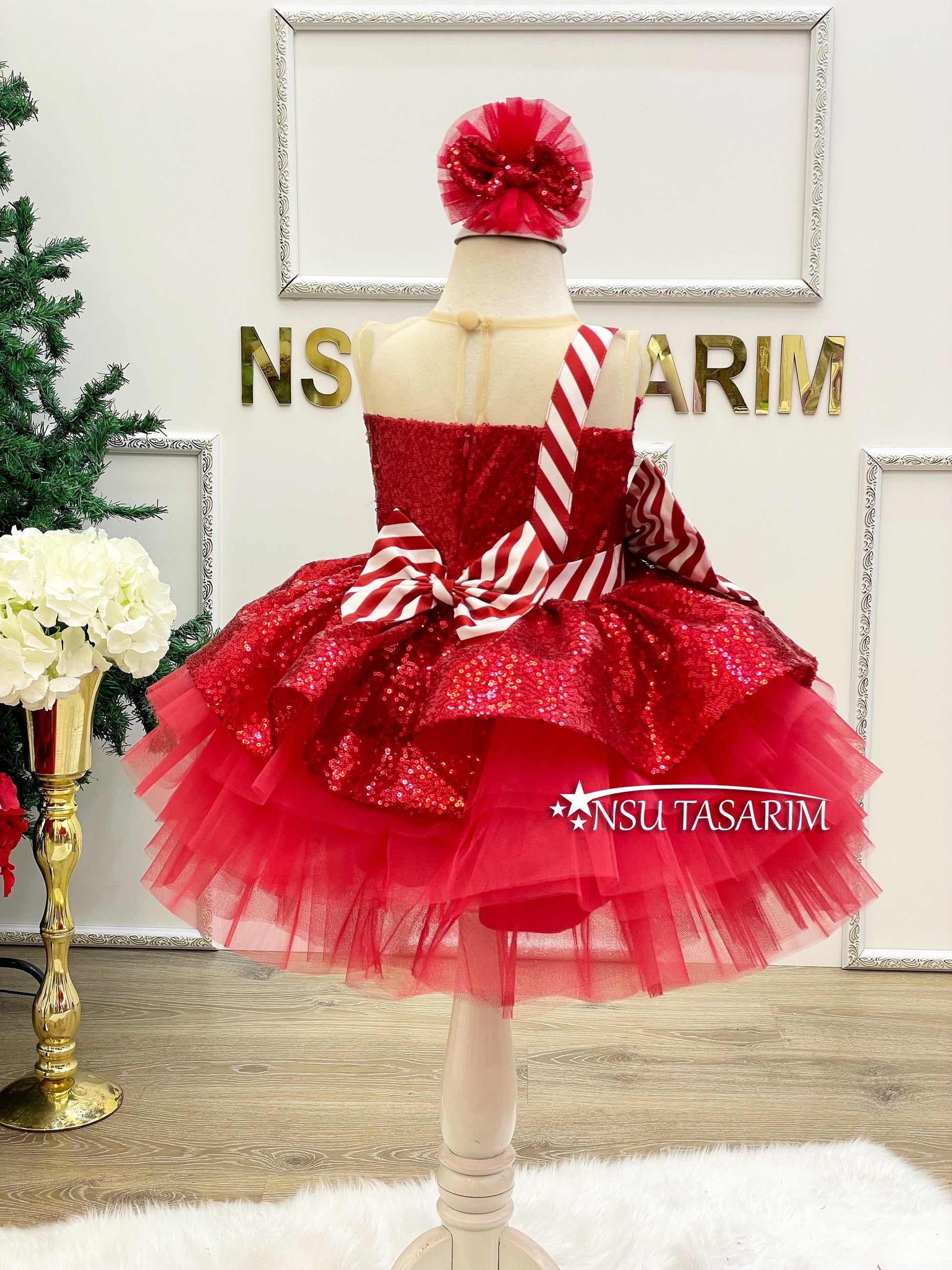 Christmas baby girl dress, fluffy dress for Christmas. sparkly christmas girl dress