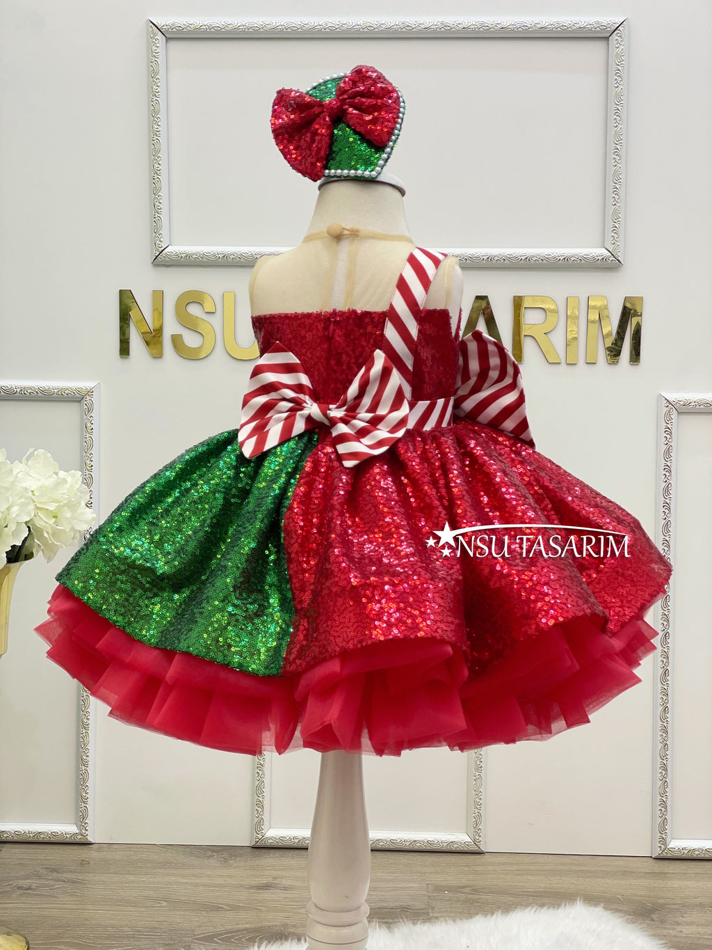 Sparkling Red back bow