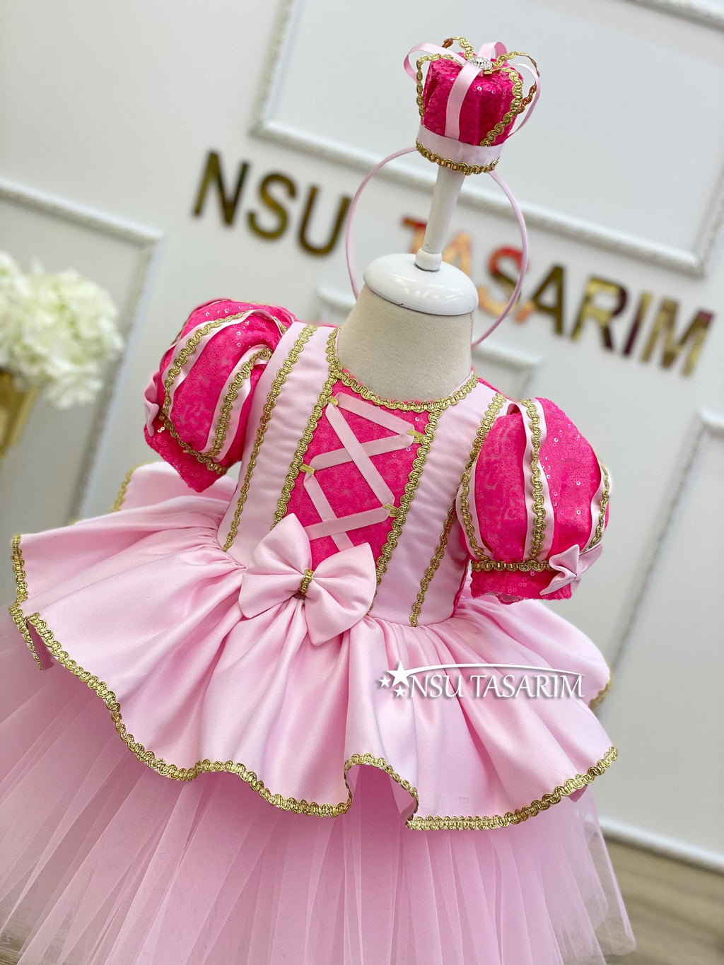 Aurora costume front