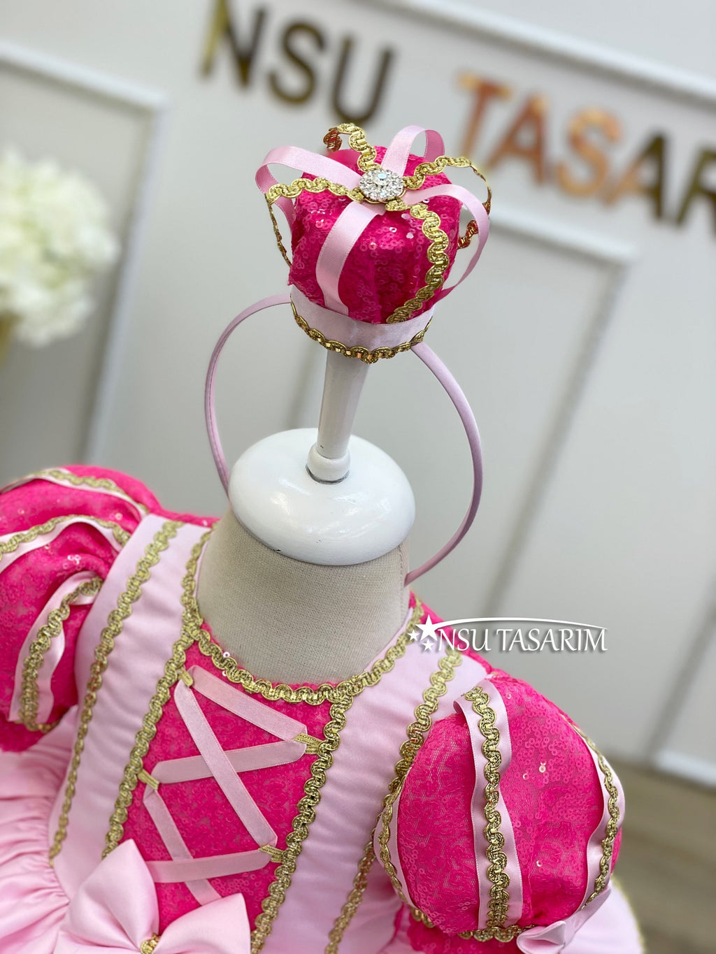 Aurora costume front part and hair accessory