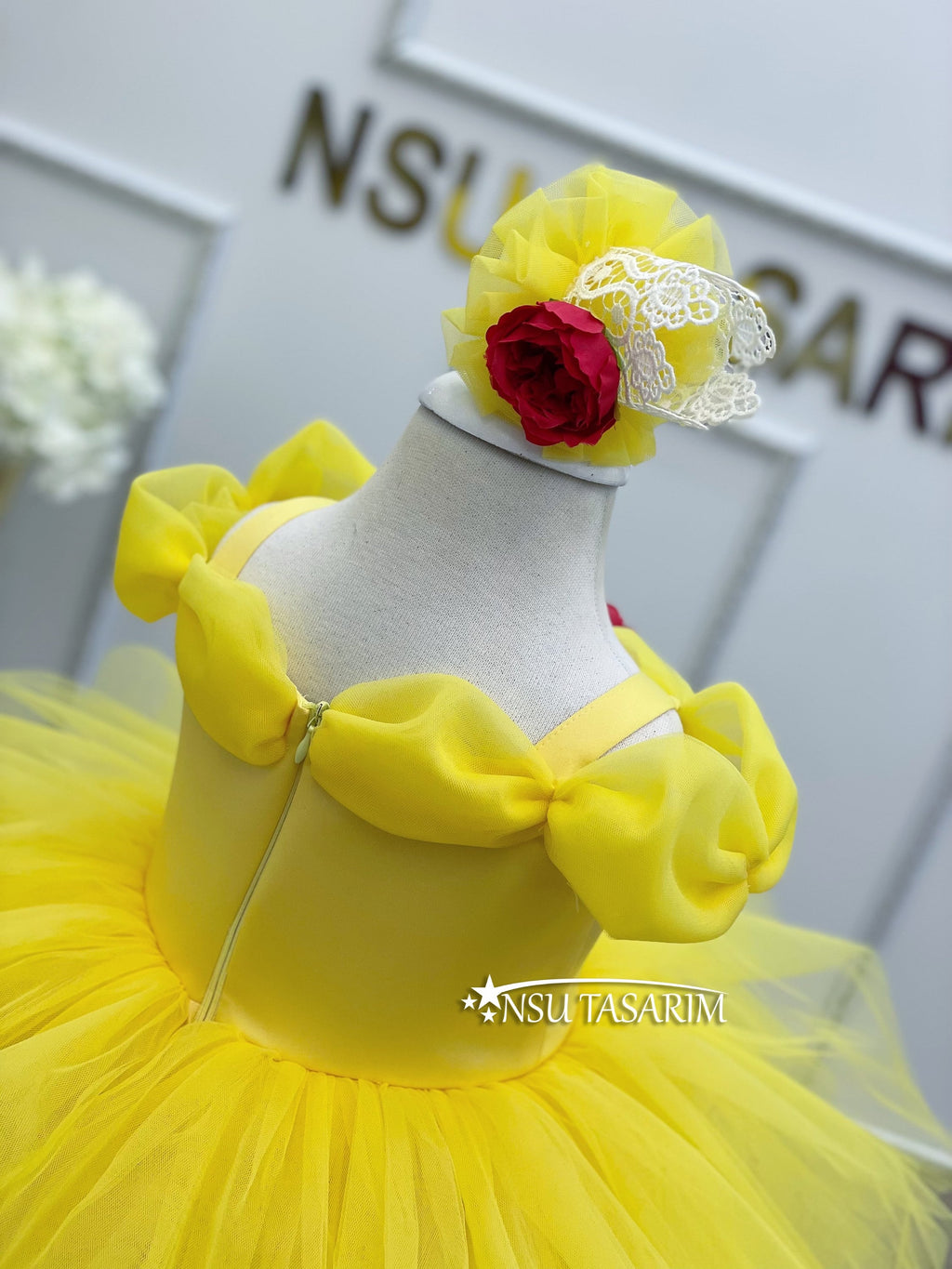 Belle dress back side top part