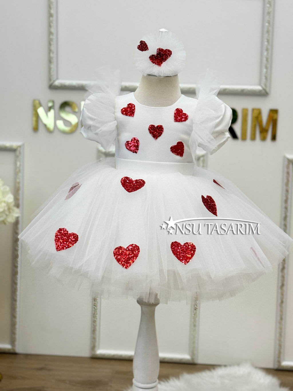 Day dress. Mother daughter shoots.Valentine&#39;s day baby dress.