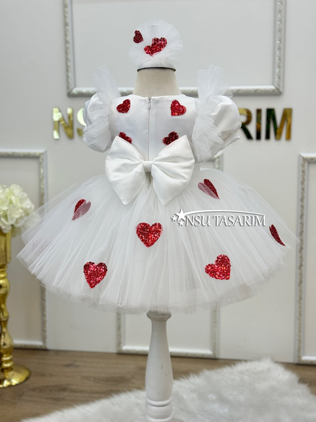 Valentine&#39;s day dress back