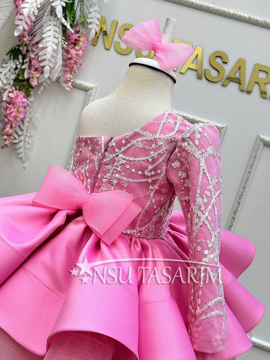 Baby girl dress. Hot pink and silver. Sparkle dress. Party dress. Baby girl Hot pink dress. For special occasion.