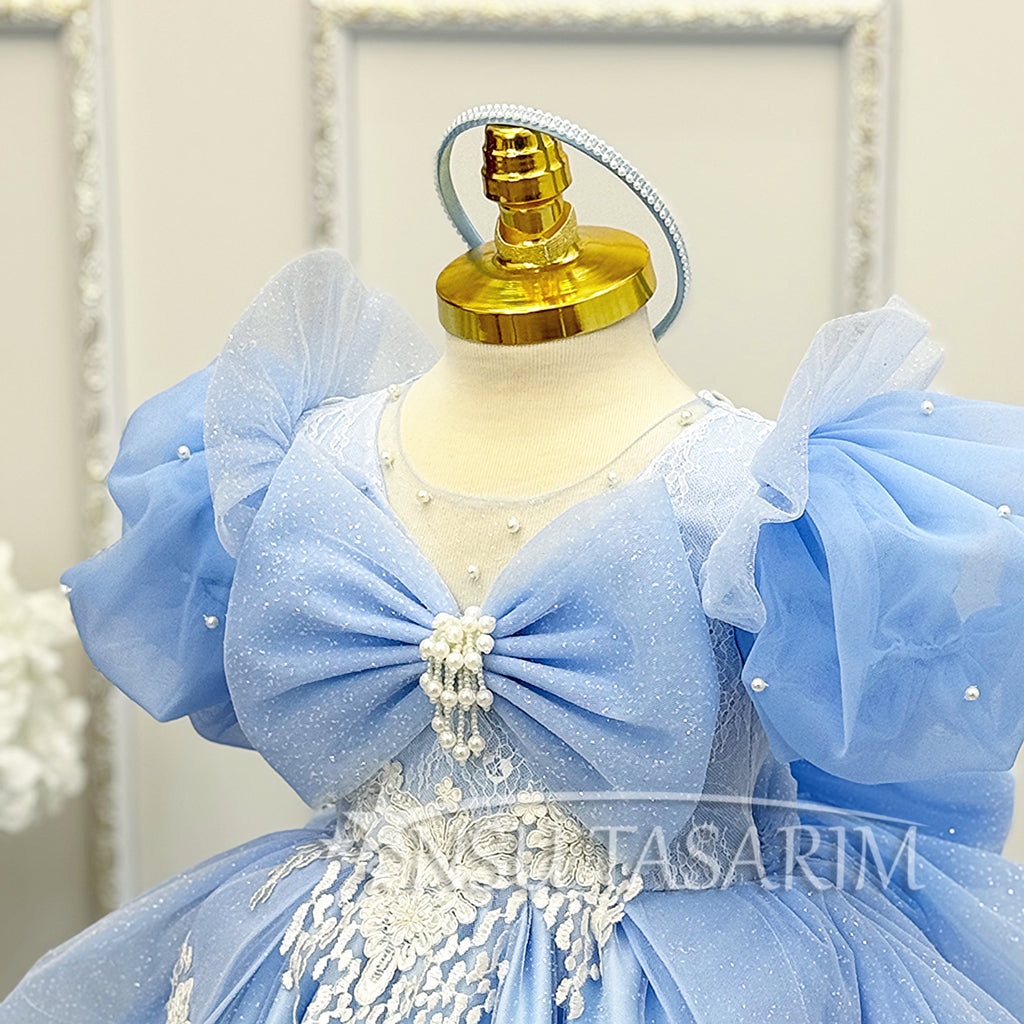 Cinderella Dress front upper part lace