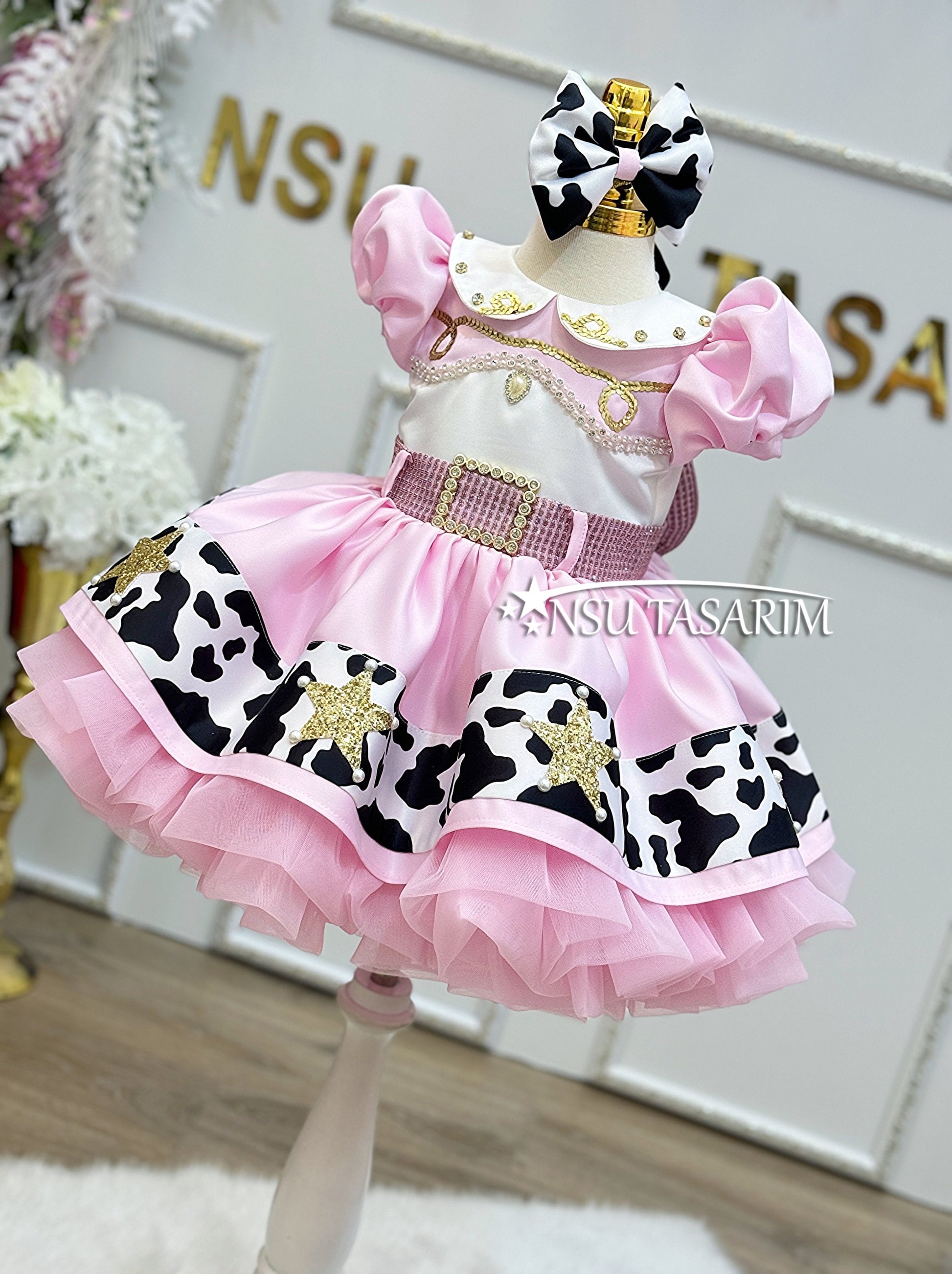 Cow theme costume. Cow costume.