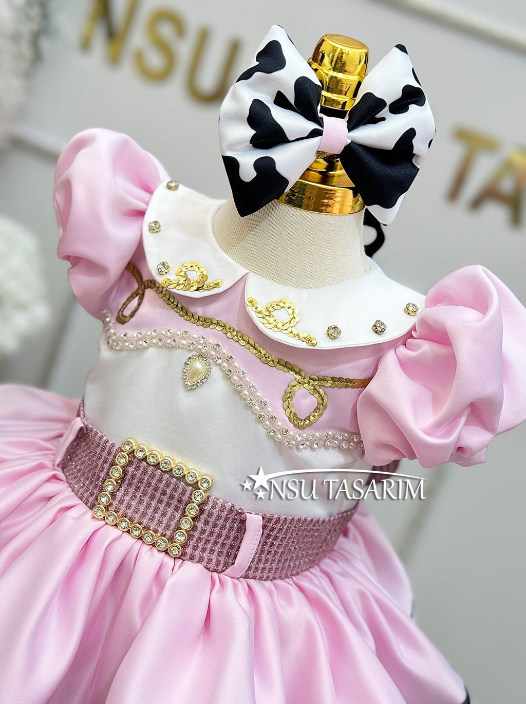 New Version cow dress. Cow party dress. Birthday dress. 1st Birthday dress.