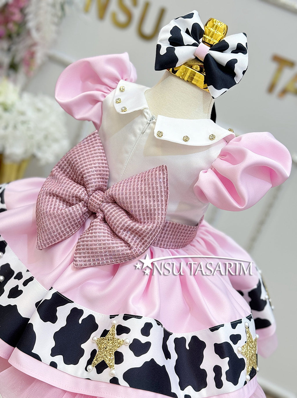 Cow theme costume back side zipper