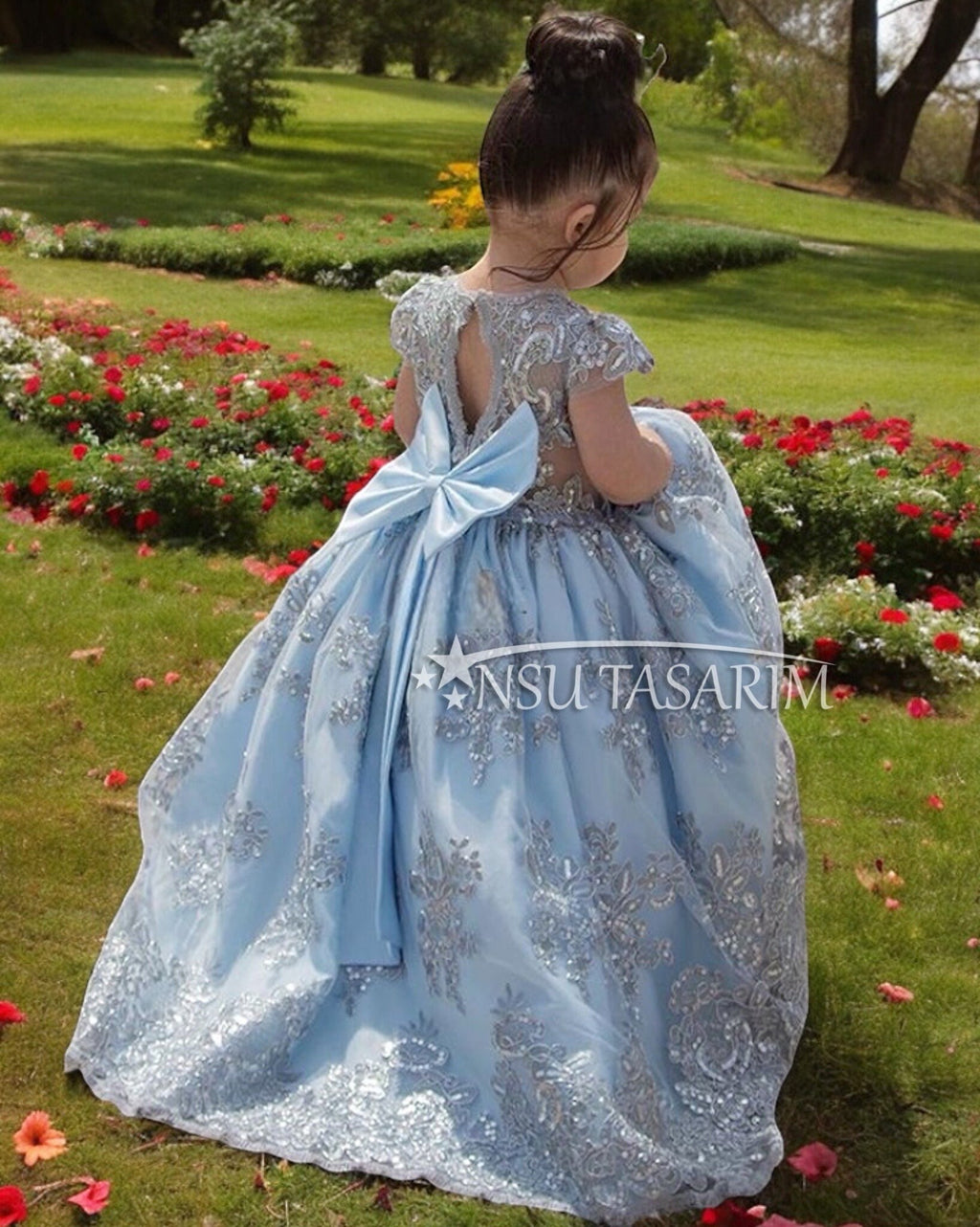 Full lenght Long tail high low, princess gown, couture gown.