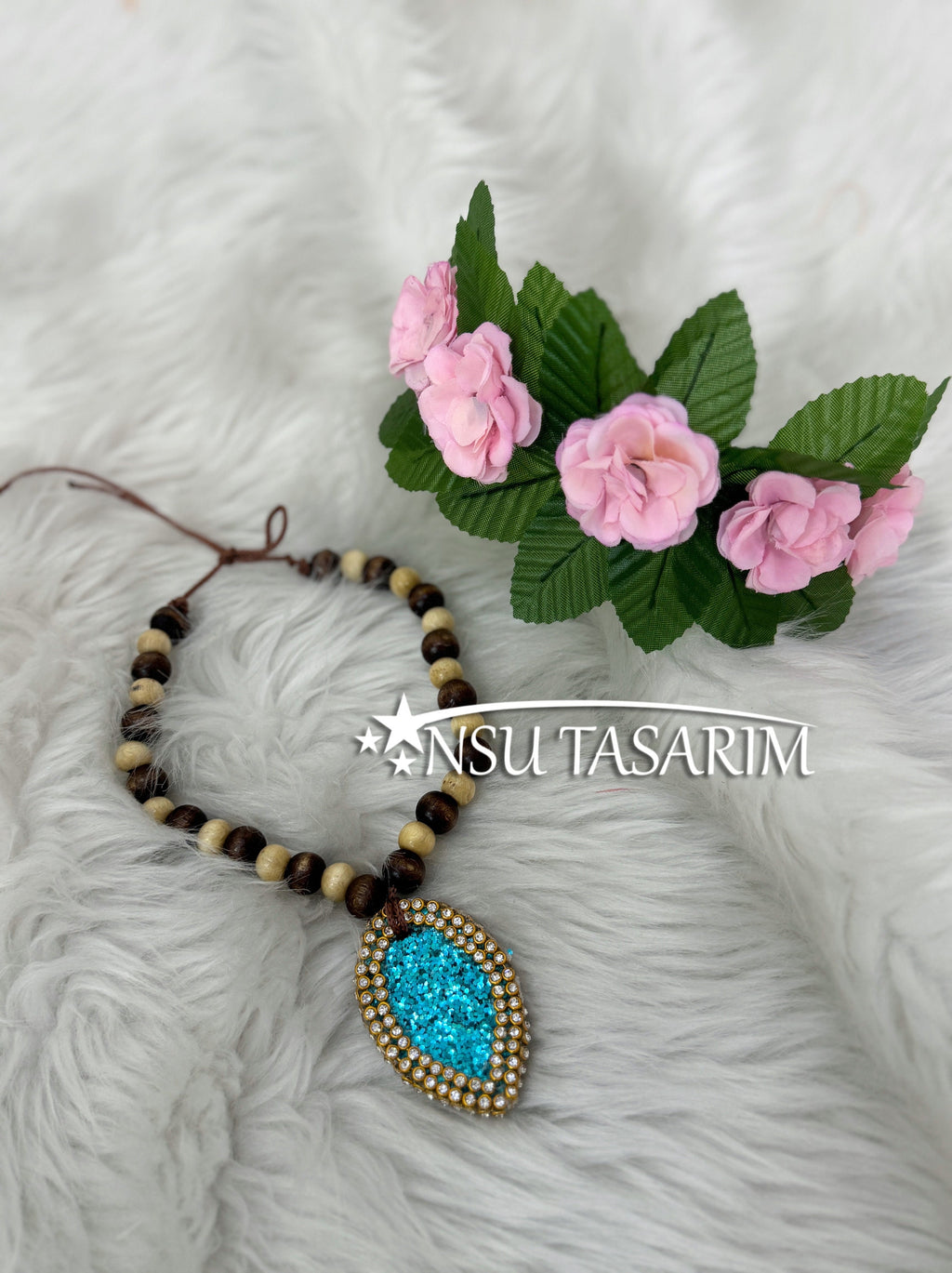 Princess Moana necklace and hair accessory