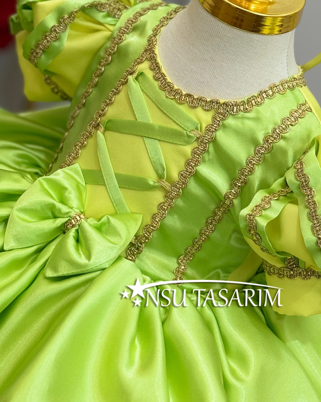 fairy dress detailed zoom