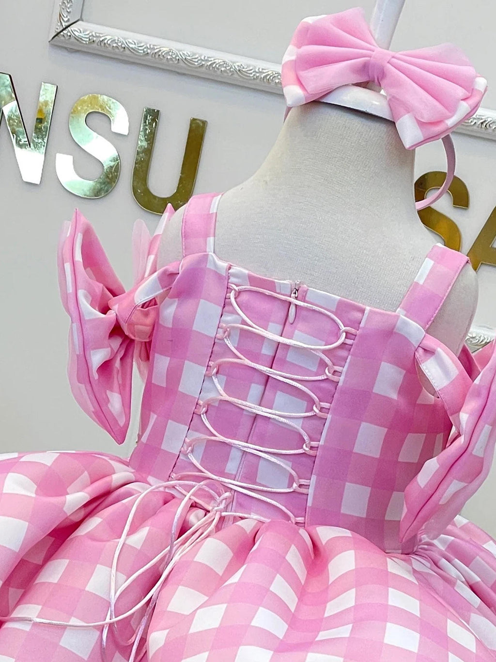 Barbi Costume back side top side close up