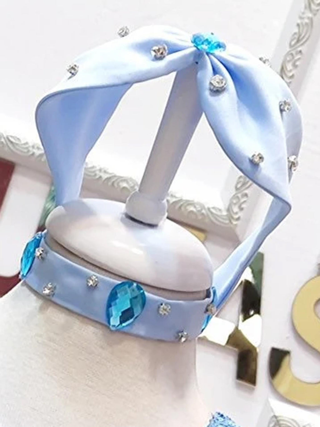 Cinderella dress hair accessory