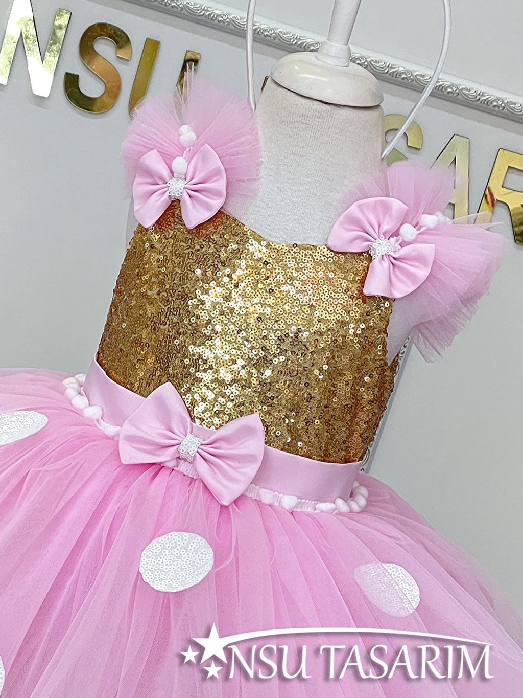 Pink Minnie Mouse dress front top close up