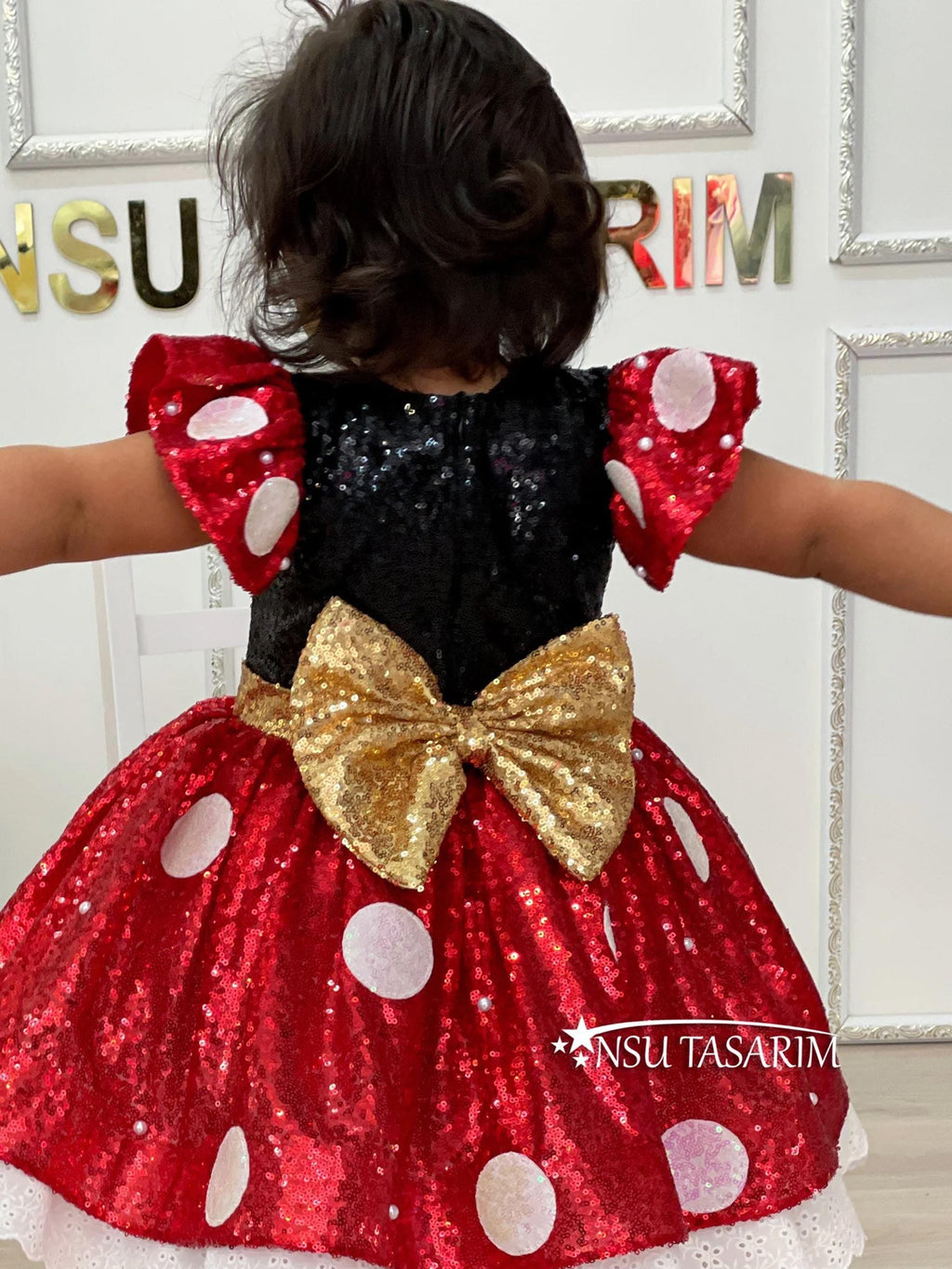 Red Minnie dress back